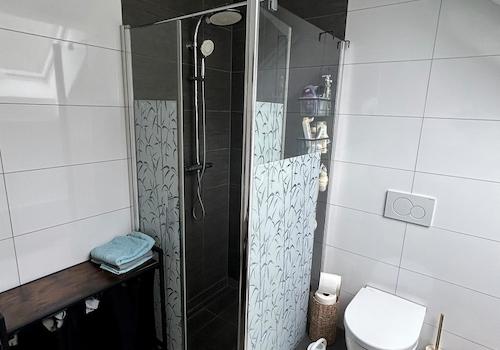 Badezimmer 1.OG rechte DHH