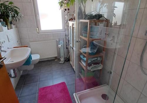 Badezimmer + Fenster