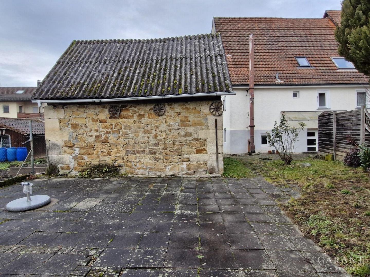 Terrasse mit Werkstatt