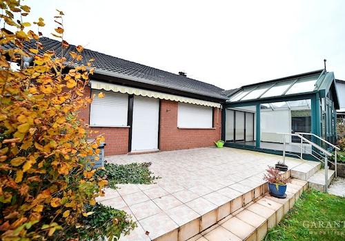 Terrasse mit Wintergarten