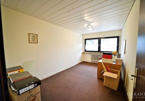 Kind 2 - Arbeitszimmer