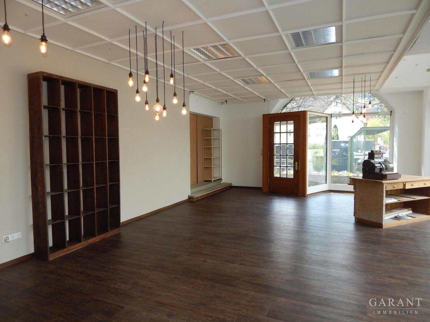 Geschäftsraum im EG