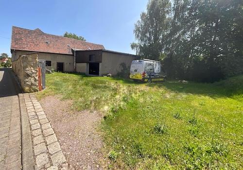 Stellfläche PKW + Garageneinfahrt