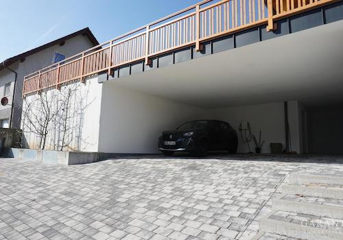 Carport und Stellpl.