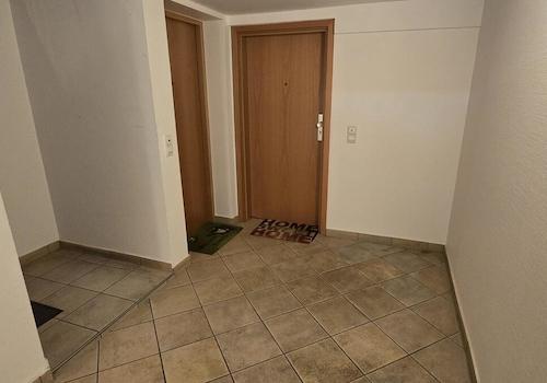 Wohnungseingang im OG