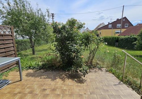 Terrasse mit Garten