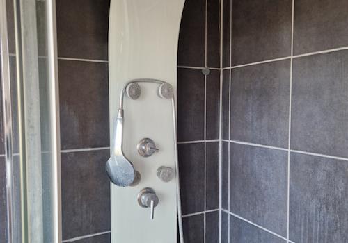 Duschanlage im Tageslichtbad