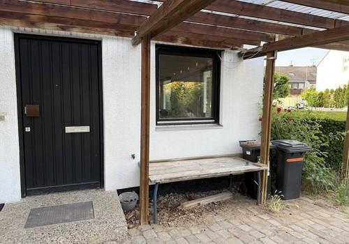 Eingangssituation mit Bank