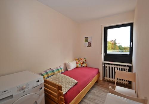 Kind / Gast / Büro Foto 1