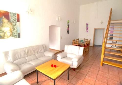 EG-Wohnzimmer 5m-hohe-Decke