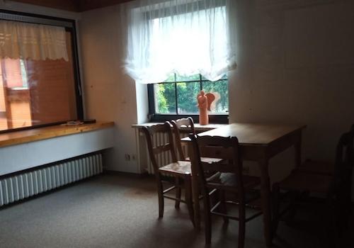 Esszi. m. Dg zu Küche+Winterg