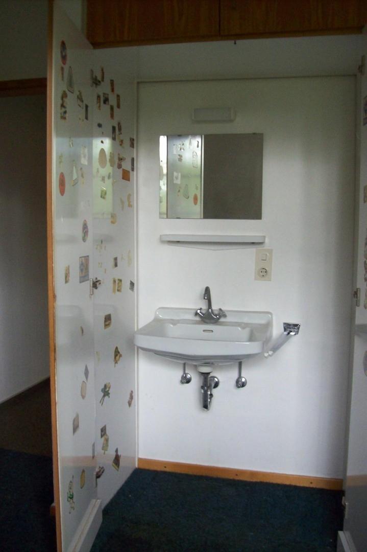 Waschgelegenh. im EB-Schrank