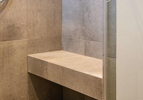 Sitzbank Dusche