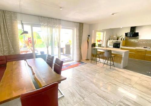 EG_Esszimmer und Küche