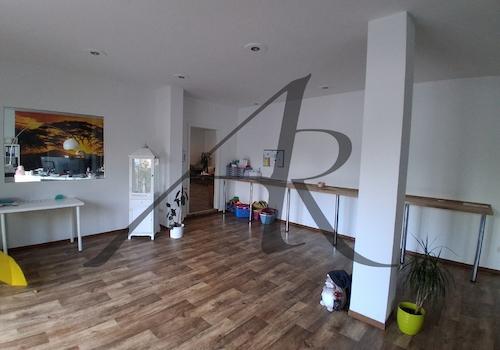 Großzügiger Empfangsbereich