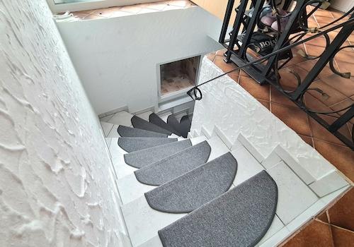 Treppe zum Untergeschoss