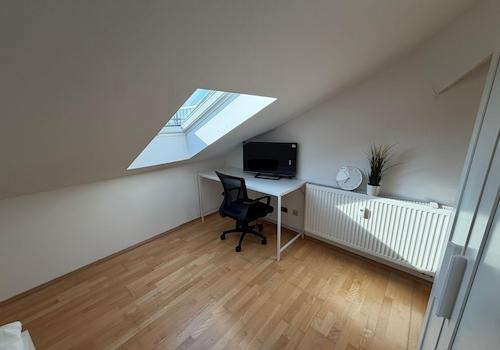 Zimmer 1 Shared/Couple Room