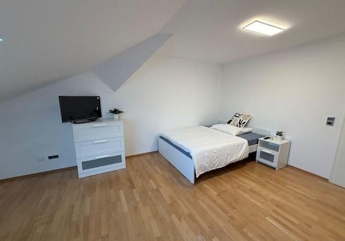 Zimmer 3 Single/Couple Room