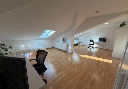 Zimmer 7 Shared/Couple Room