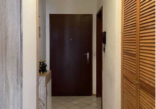 Flur mit Einbauschrank