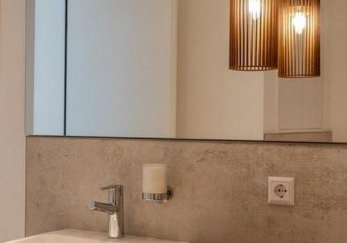 Desing Waschtisch mit Spiegel