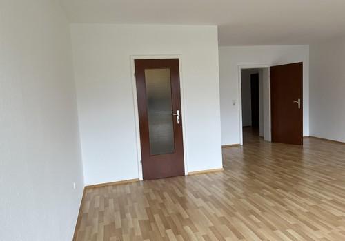 Blick auf Küche im Wohnzimmer