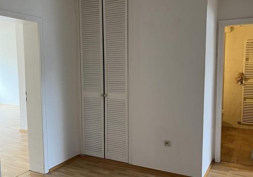 Flur mit Schrank