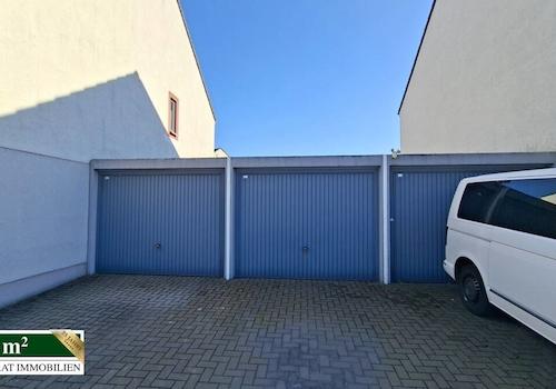 Garage und Stellplatz