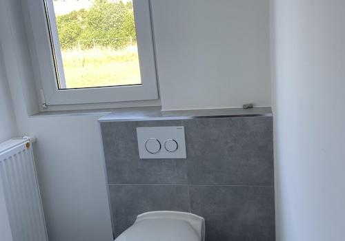 Nochwertige Toilette 