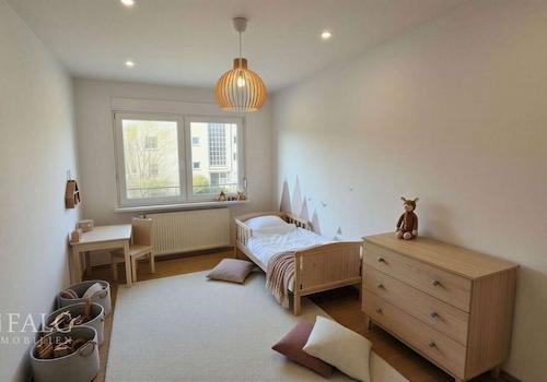 Zimmer  OG  (KI generiert)