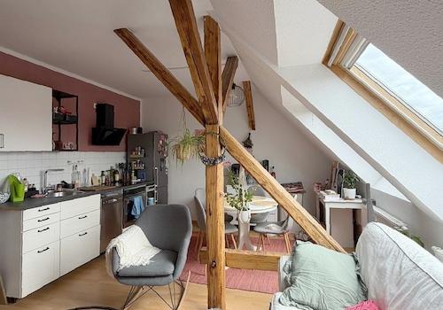 Wohnzimmer mit Küche