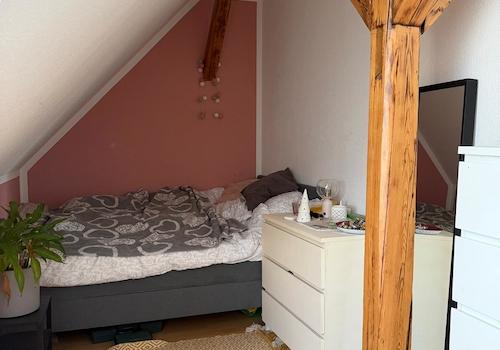 Schlafzimmer möbliert