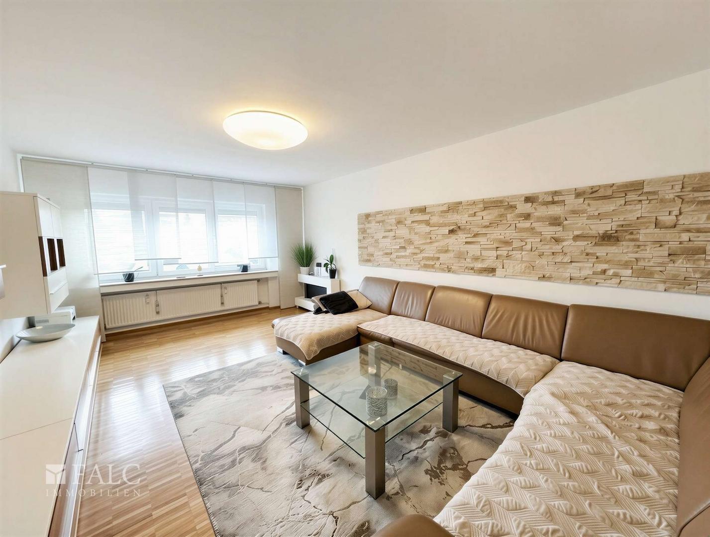 Wohnzimmer Wohnung 1. OG links 