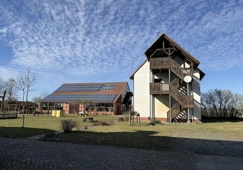 Remise und Haupthaus