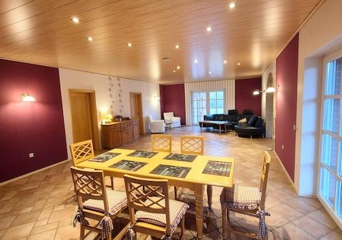 riesiges Wohn und Esszimmer