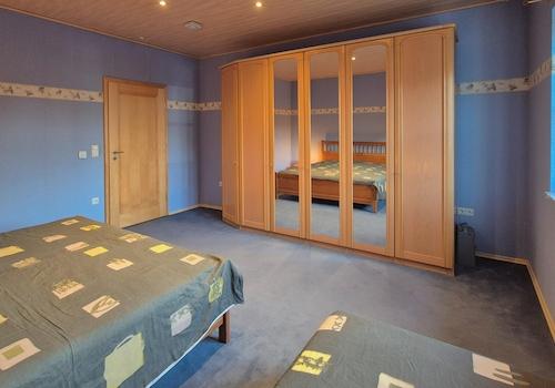 Kleiderschrank Schlaffzimmer