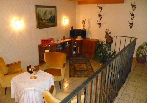 Bilder rückwärtiges Zimmer EG (1)