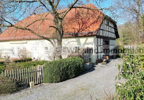 Seitenansicht mit Hof