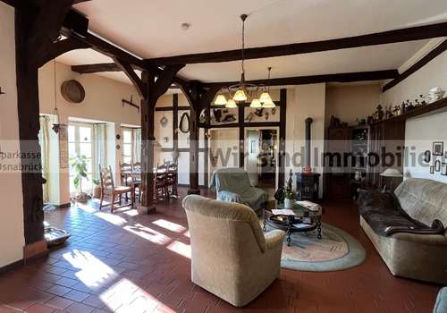 Helles Wohn-/Esszimmer