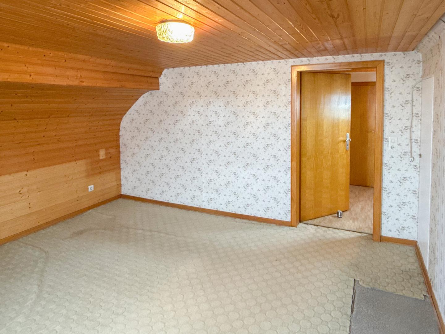 Haus 1 DG Zimmer (1)