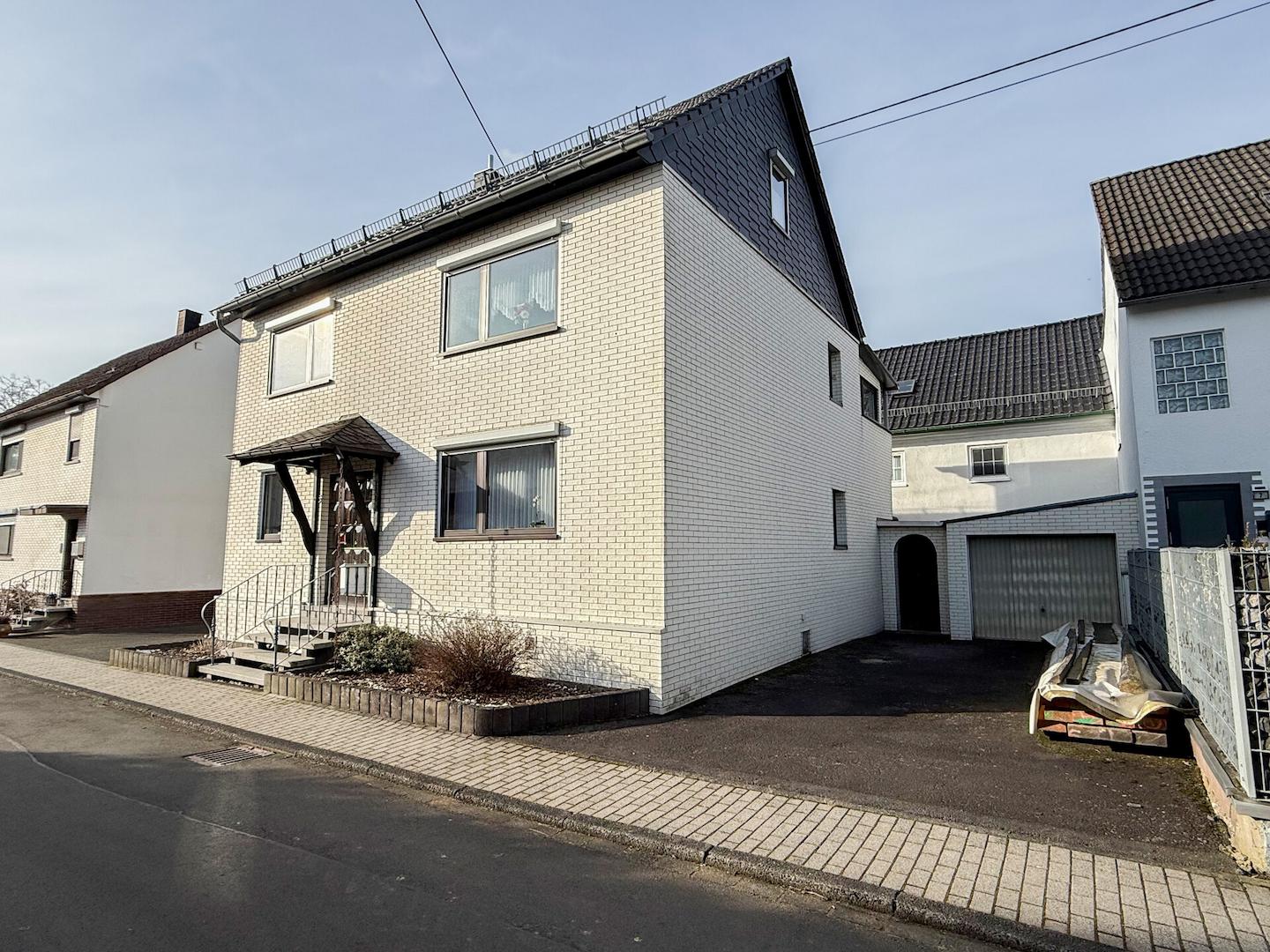 Straßenansicht Haus 1