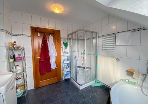 Badezimmer DG