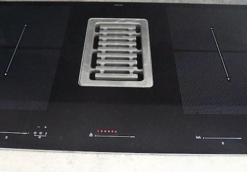 Ceranfeld mit Dunstabzug