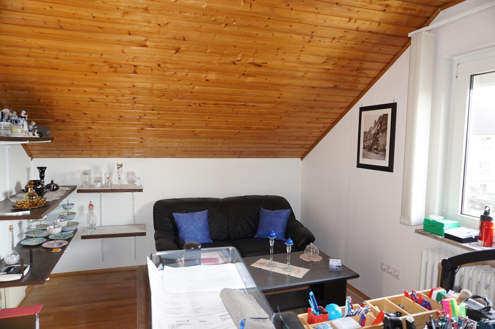 Weiteres Arbeitszimmer DG