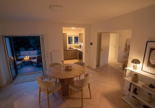 EG_Kueche_Esszimmer_bei_Nac_AI