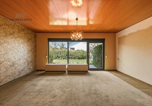 EG: Wohn-/Esszimmer der Raum für Ihre Familie