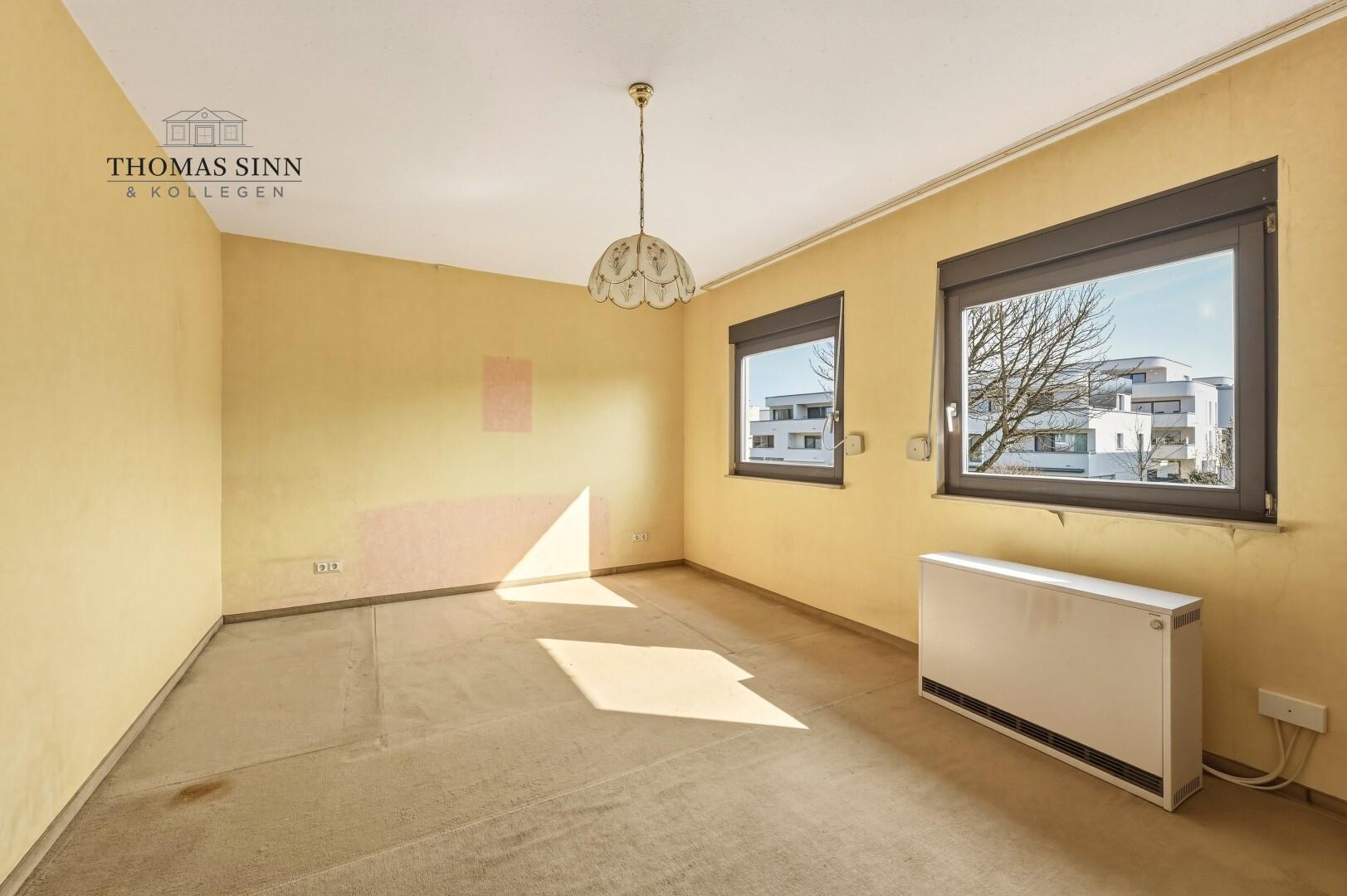 OG: Geräumiges Schlafzimmer - Hier werden Sie von der Morgensonne geweckt