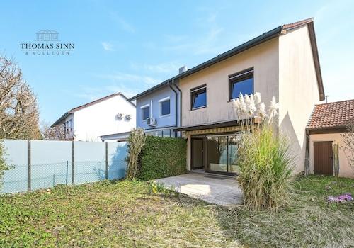 Garten zum Spielen und Entspannen