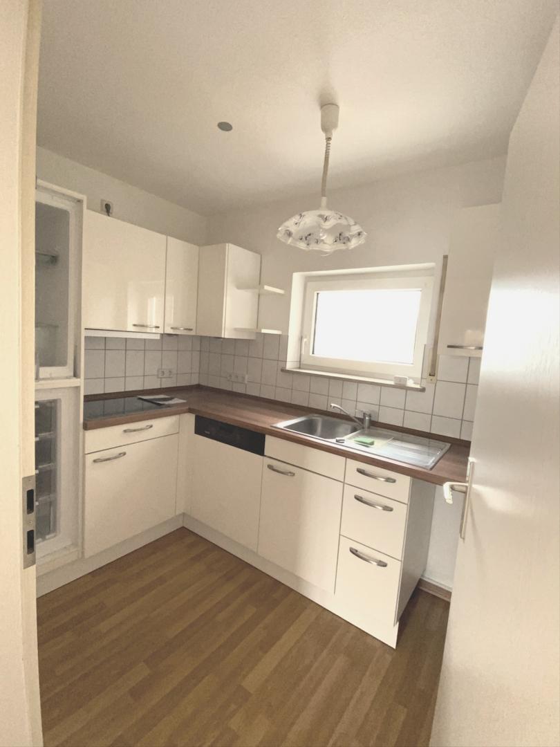 Modern Eckeinbauküche