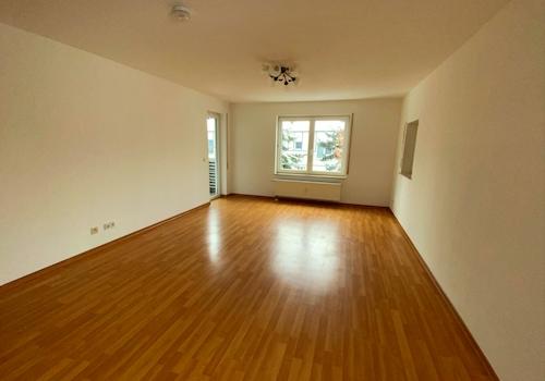 Geräumiges Wohnzimmer